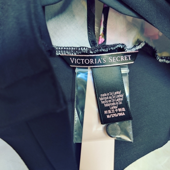 Victoria's Secret "CHERRY BLOSSOM" Body Suit Gorgeous MUST SEE❤️ peekaboo & lace - Picture 5 of 11